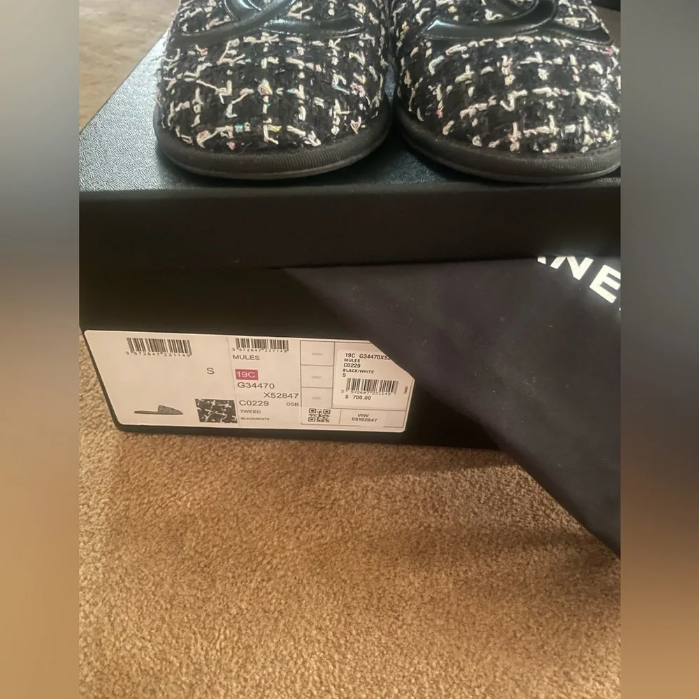 Chanel Tweed Black and White Slippers. Small. - Picture 7 of 7